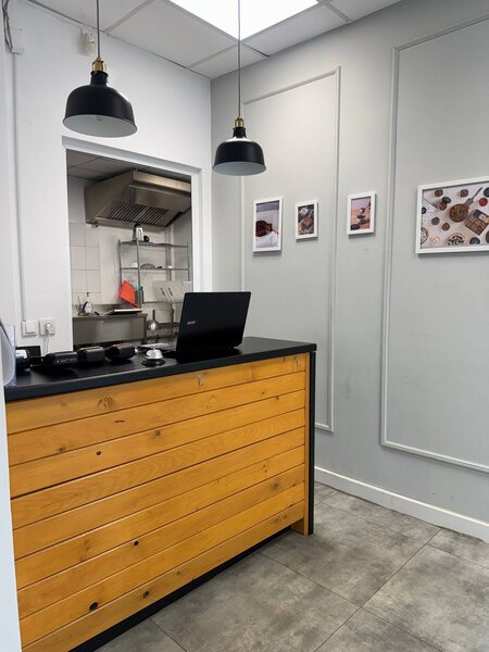 Lacul Tei, Spatiu comercial dotat integral cu aparatura profesionala