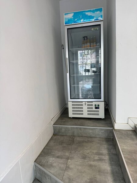 Lacul Tei, Spatiu comercial dotat integral cu aparatura profesionala