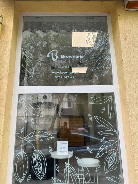 Lacul Tei, Spatiu comercial dotat integral cu aparatura profesionala