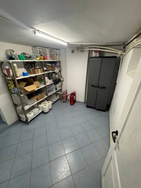 Lacul Tei, Spatiu comercial dotat integral cu aparatura profesionala